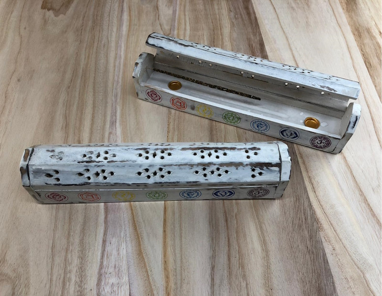 Incensario chakras cajita blanca